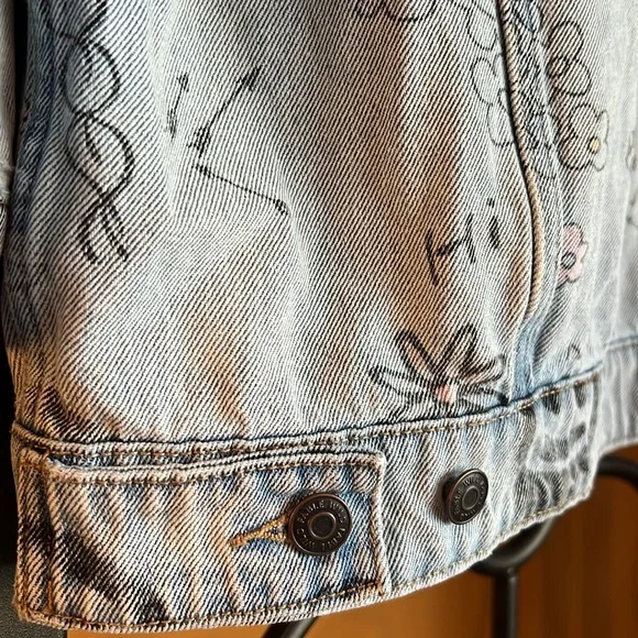 WILD FABLE Wild Graffiti Jean Jacket - Picture 11 of 16